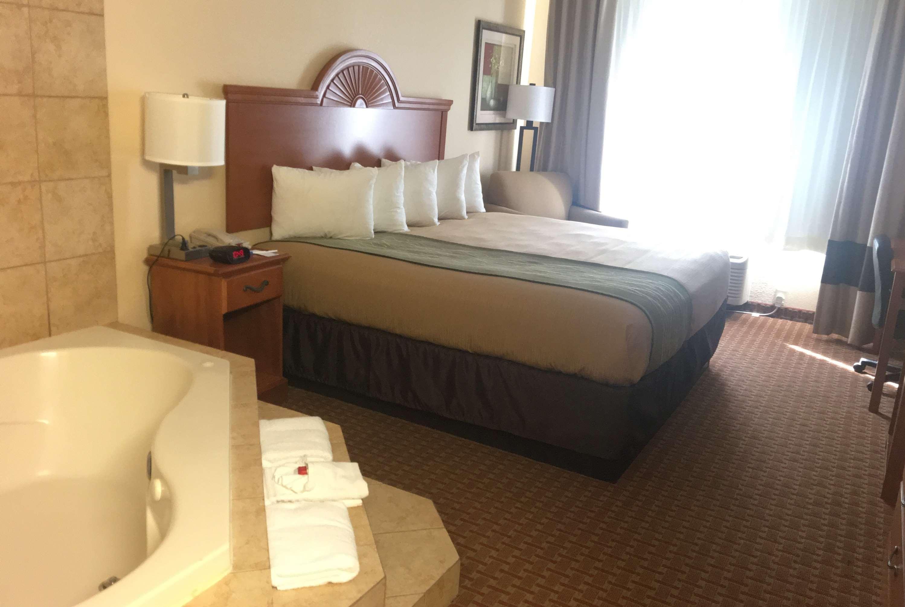 Super 8 By Wyndham Great Bend Hotel Kültér fotó