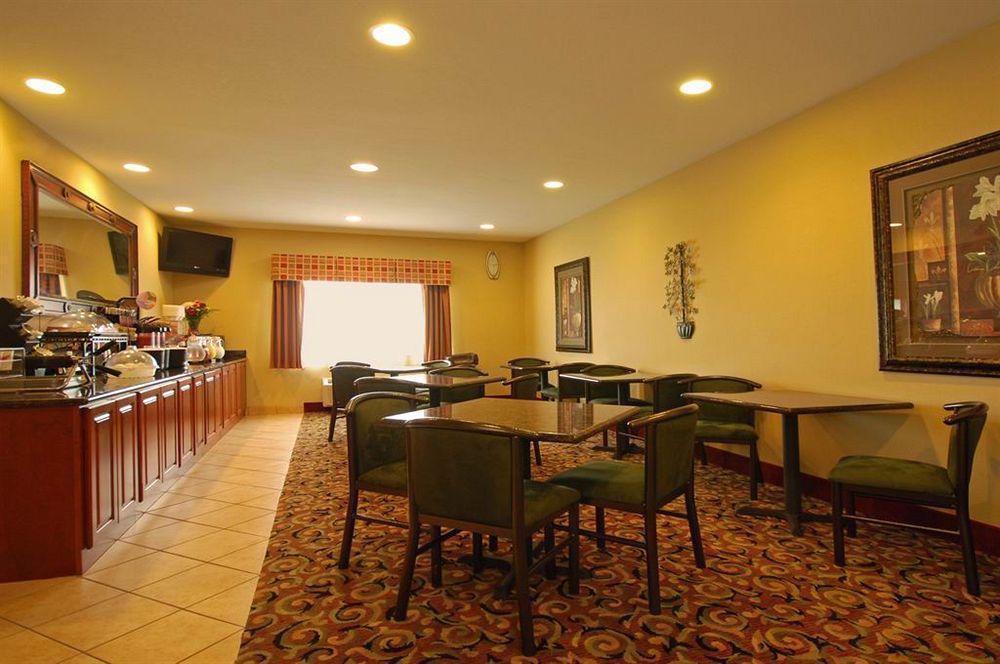Super 8 By Wyndham Great Bend Hotel Étterem fotó
